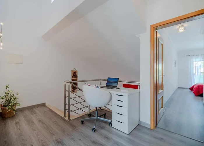 Holiday home V3 Olhos Dagua Com Piscina Ac Wifi 800m