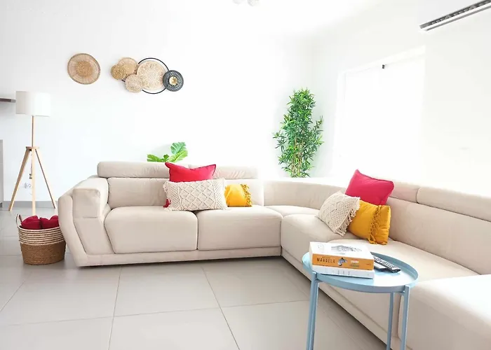 V3 Olhos Dágua Com Piscina Ac Wifi 800m Casa vacanze *